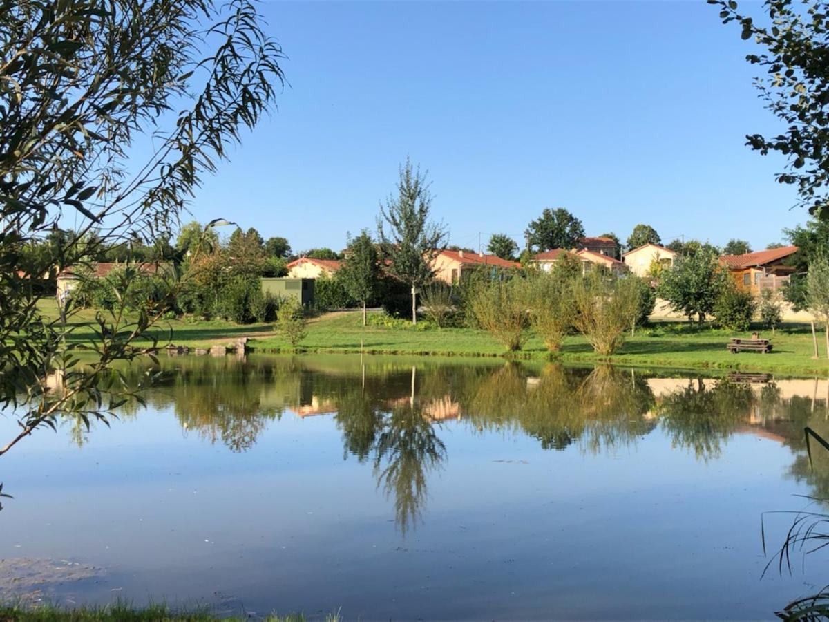 gite de La Carrière Saint-Julien-de-Piganiol Extérieur photo