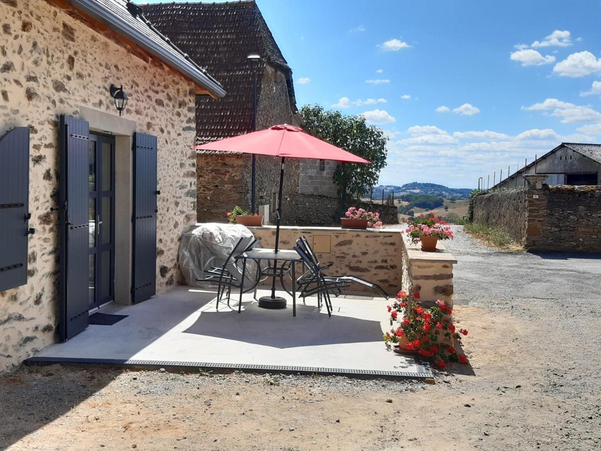 gite de La Carrière Saint-Julien-de-Piganiol Extérieur photo