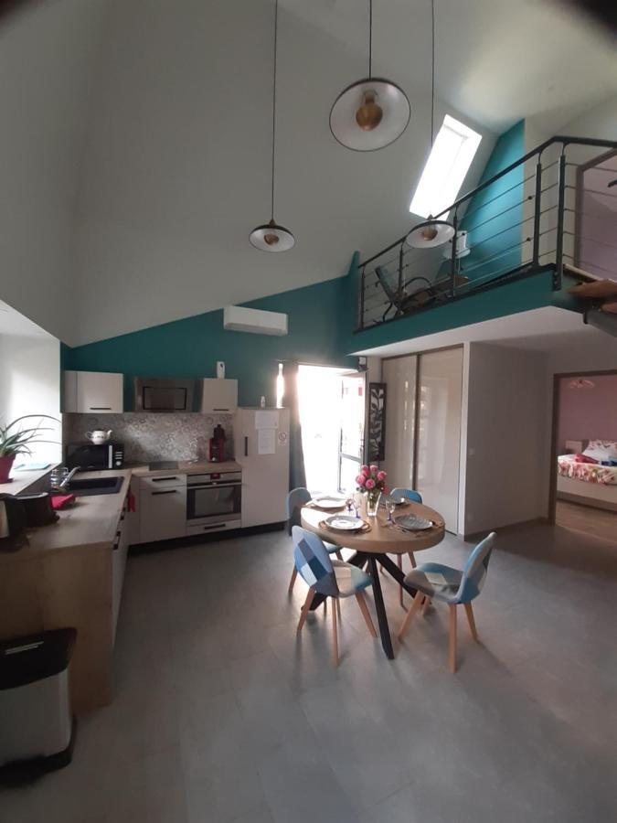gite de La Carrière Saint-Julien-de-Piganiol Extérieur photo